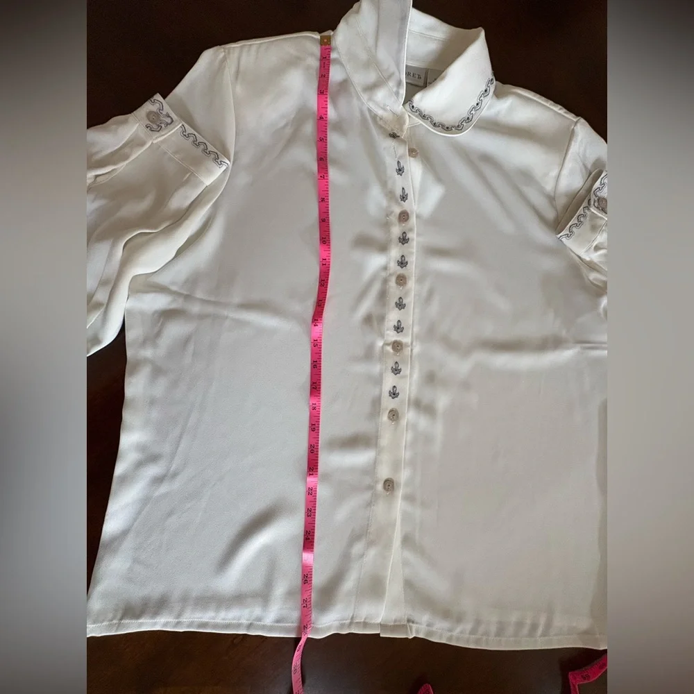 NWT - Elegant White Button-Up Blouse With Beading - Picture 13 of 14